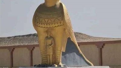 بعد موجة سخرية.. الغردقة تزيل عبارة كتبت على تماثيل طريق المطار