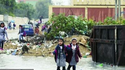 مع بدء الأمطار.. حقيقة تأجيل الدراسة بسبب سوء الأحوال الجوية