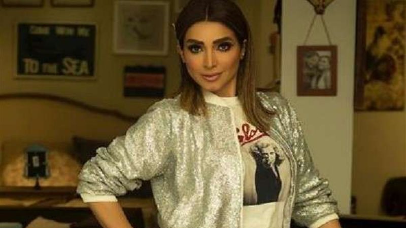 الفنانة روجينا