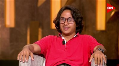 من هو يحيي قنديل صاحب الـ٦٠ ميدالية في رياضة السباحة والفروسية؟