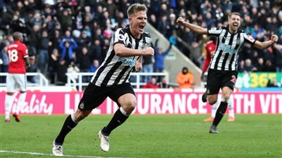 نيوكاسل يونايتد يجدد تعاقده مع مارك جيلسبي