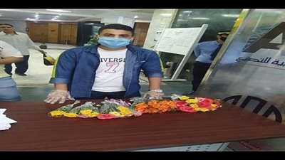 نقابة الصحفيين تستقبل أعضاءها بالورود