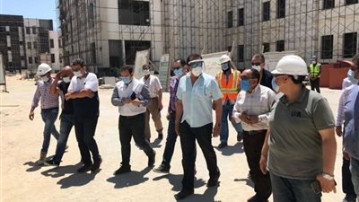 وزير التعليم العالي يتفقد منشآت جامعة العلمين الدولية الأهلية