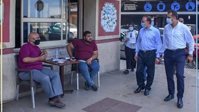 محافظ الإسكندرية يوقع غرامة على 6 شواطئ و2 كافيه لعدم الالتزام بالإجراءات الاحترازية