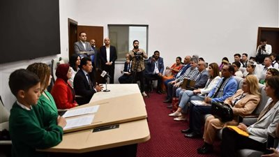 وزير الشباب والرياضة يلتقي وفود مهرجان أطفال العالم في نسخته الثالثة