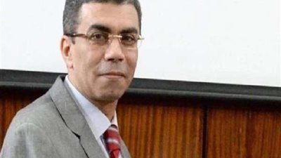 ياسر رزق يتقدم ببلاغ للنائب العام ضد جريدة وموقع الإخوان