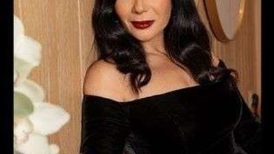 بفستان سيمون.. مني ذكى تلفت الأنظار في أحدث ظهور لها