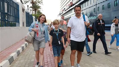 ميناء الإسكندرية يستقبل 2206 سائحين على متن السفينة MEIN SCHIFF.6