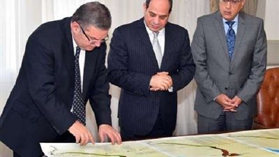 خبير اقتصادي: القيادة السياسية طورت شركات قطاع الأعمال وحفظت حقوق العمال