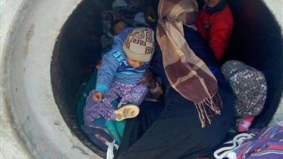 حقيقة عبور تلاميذ مدرسة  ترعة من خلال ماسورة بسوهاج