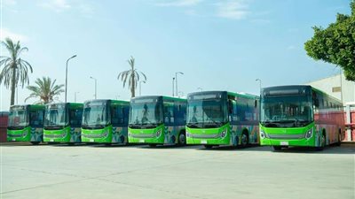 وزير الدولة للإنتاج الحربي: بدء تحرك عدد من الأتوبيسات الكهربائية لـشرم الشيخ