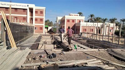 حملات نظافة لإزالة إشغالات ورصف طرق بمدن كفر الشيخ