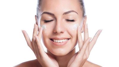 4 وصفات لترطيب البشرة في الشتاء وحمايتها من الجفاف