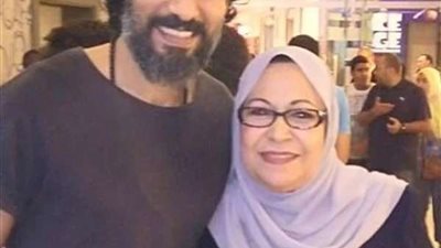 قلب مفتوح| محمد علاء يطلب الدعاء لوالدته عبر 