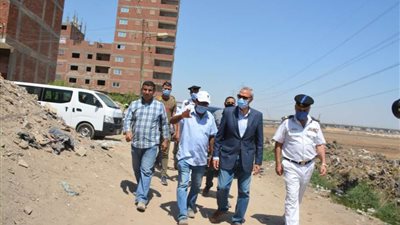 محافظ القليوبية يشن حملة لإزالة الأبراج والمنازل المخالفة ببنها