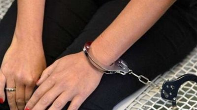 ضبط فتاة بتهمة ممارسة الأعمال المنافية على مواقع التواصل الاجتماعي بالجيزة