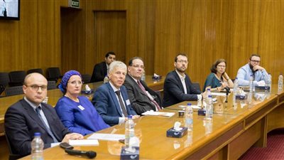 رئيس المنطقة الاقتصادية لقناة السويس يلتقى وفداً من الشركات البلجيكية