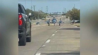 هبوط اضطراري لطائرة في شارع بـ دالاس الأمريكية لهذه الأسباب