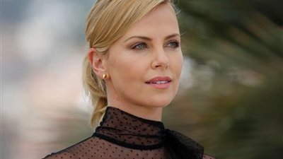 تشارلز ثيرون: أشعر بالحزن الشديد بسبب سلسلة أفلام Mad Max