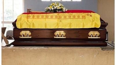 بعد شهرين من إعلان وفاته.. مريض يعود للحياة ويصيب عائلته بصدمة كبرى