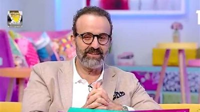 إصابة والد أيمن عزب بفيروس كورونا (تفاصيل)