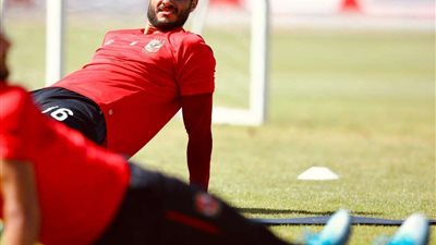 الأهلي يمدد عقد الشناوي ٥ مواسم وسعد سمير ٣ أعوام