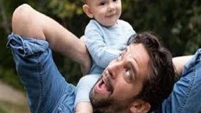 بعد بتر ساقه بسبب كوورنا.. وفاة ممثل أمريكي شهير