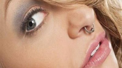 الإفتاء توضح حكم ثقب الأنف بغرض التزين