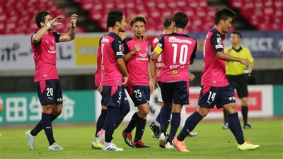 سيريزو أوساكا يواصل انطلاقته المثالية في الدوري الياباني