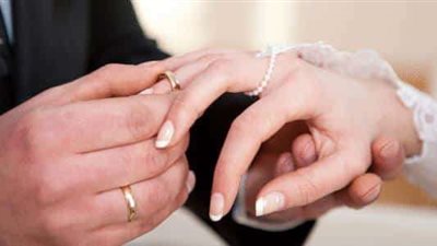 بعد 10سنوات مشاركة بالفراش.. لمياء تكتشف أنها متزوجة برجل آخر