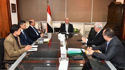 «الجزار» يتابع الموقف التنفيذي لمشروع سد ومحطة 