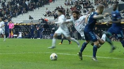 محمد النني يشارك في فوز بشكتاش الكبير على قاسم باشا