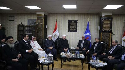 «صقر» يستقبل وزير الأوقاف والمفتي احتفالا بالعيد القومي الـ ٤٩ للمحافظة