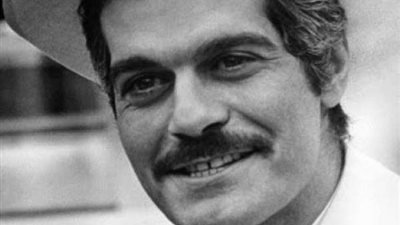 اعتنق الإسلام مرتين وتعرض للتحرش.. أسرار عن عمر الشريف في ذكرى وفاته