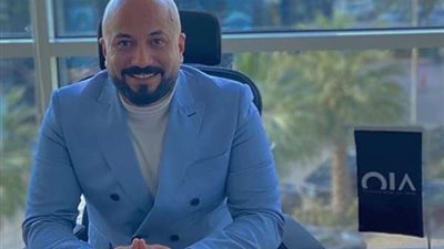 الموت يفجع الفنان كريم مأمون.. صور