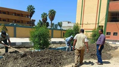 الوحدة المحلية لمركز إهناسيا تكثف جهودها في رفع المخلفات والقمامة