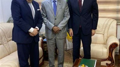 السفير هاني صلاح يلتقي مع وزير خارجية جمهورية السودان
