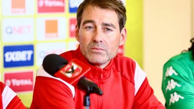 جلسة فنية بين فايلر ومساعديه للتجهيز للفترة المقبلة