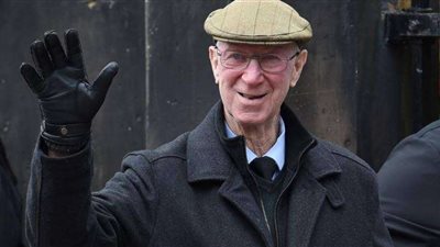 وفاة تشارلتون أسطورة كرة القدم الإنجليزية