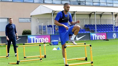 حكيم زياش يشارك في تدريات تشيلسي للمرة الاولى (صور)