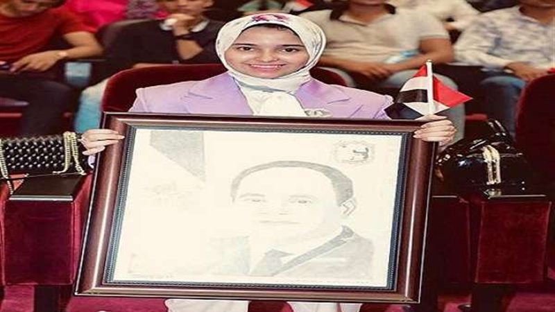 طالبة جامعية من ذوي
