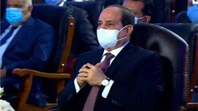 السيسي يشاهد فيلما تسجيليا خلال فعاليات المؤتمر الاقتصادي