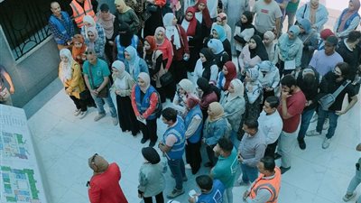 طلاب جامعة المنوفية فى زيارة لمشروعات حياة كريمة بقرية شما