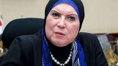 وزيرة الصناعة: إحلال السيارات القديمة لتخفيف العبئ عن موازنة الدولة