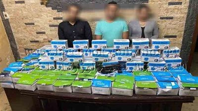انتحلوا صفة رجال شرطة.. ضبط 3 أشخاص لاستيلائهم على كمامات طبية بالقاهرة