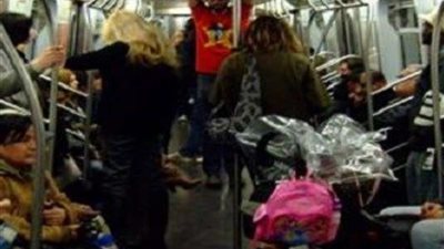 طعن رجلين مسنين داخل مترو أنفاق نيويورك 