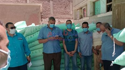 نائب سمالوط يبحث مشاكل سوء جودة الدقيق بعد شكاوي المواطنين