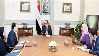 وزيرة الصناعة يكشف السيارات المقرر تحويلها للعمل بالغاز.. فيديو