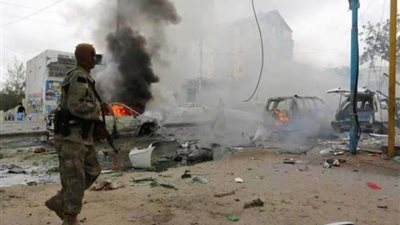 مقتل 9 أشخاص وإصابة 47 آخرين في انفجار سيارة مفخخة في فندق بالصومال