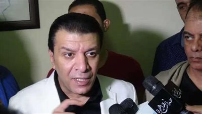 مصطفى كامل: لن أسمح بألفاظ أمك صاحبتي وانتش وأجري مرة تاني